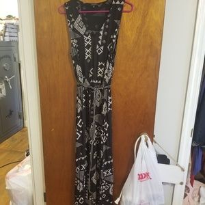 1X lucky brand black & cream Aztec print maxi